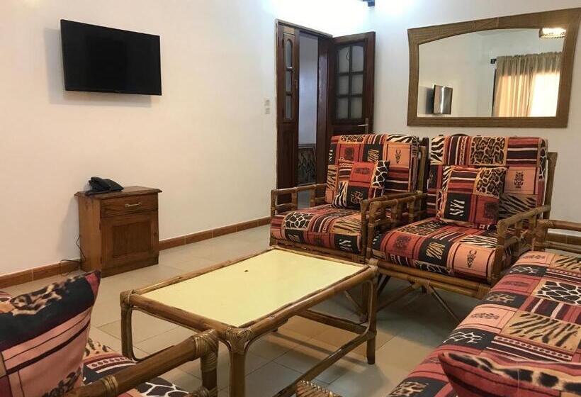 آپارتمان 2 خوابه, Kakatar Family Residence , Yoff