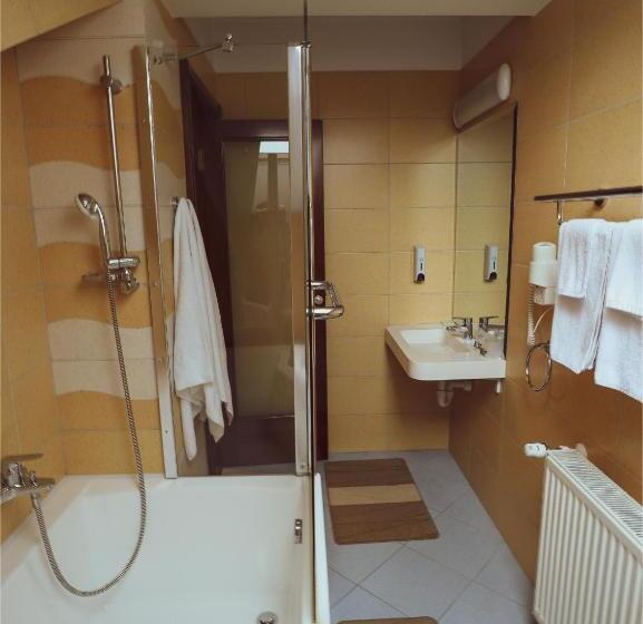 デラックスルーム, Residenz