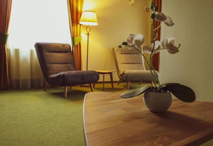 デラックススイート, Residenz