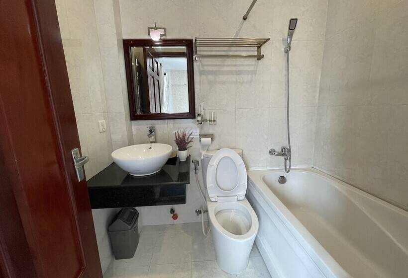 اتاق لوکس, Saigon Europe