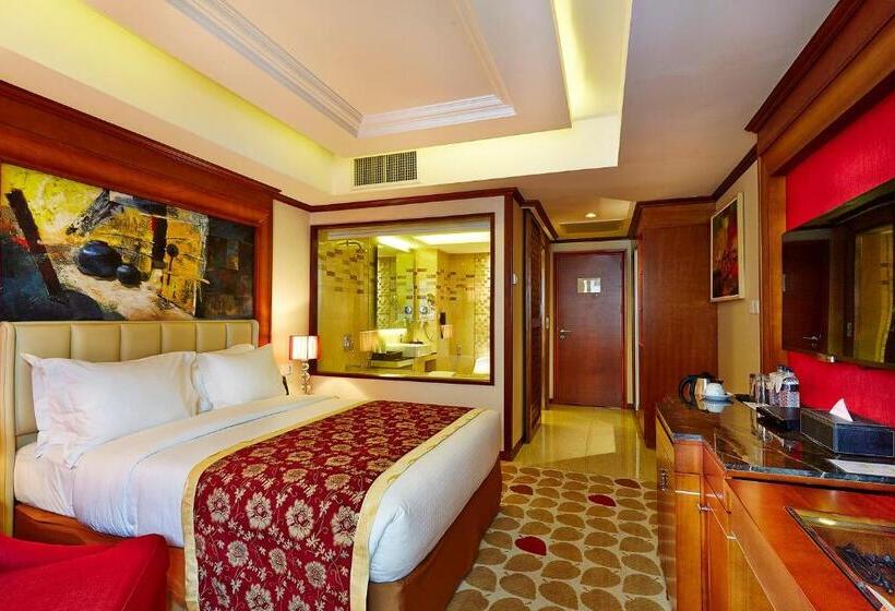 اتاق لوکس, Six Seasons