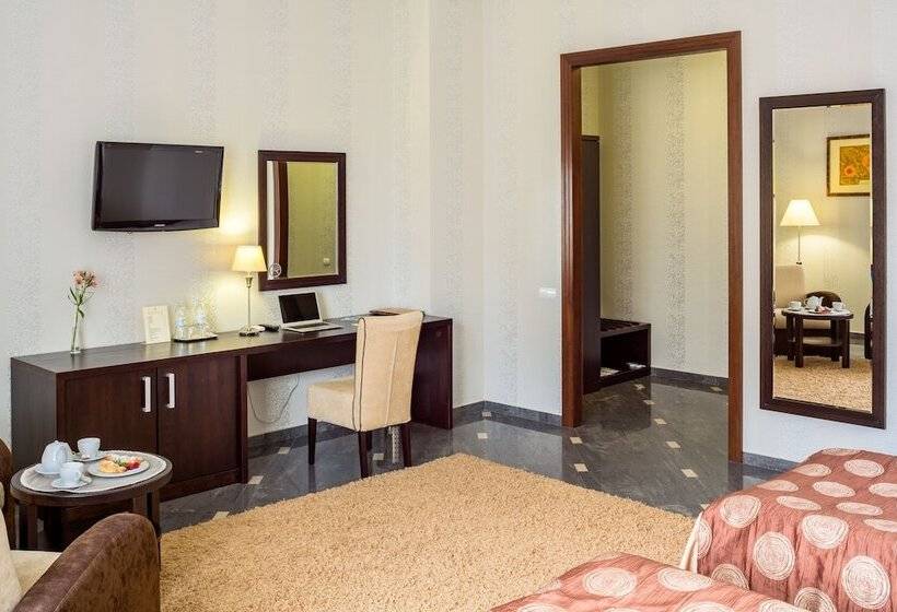 اتاق استاندارد سه نفره, Taurus Hotel & Spa