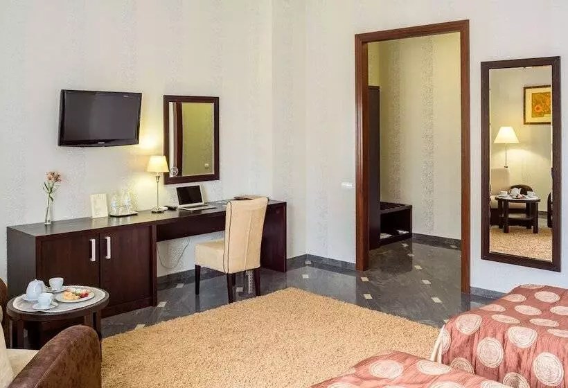 Habitació Triple Estàndard, Taurus Hotel & Spa