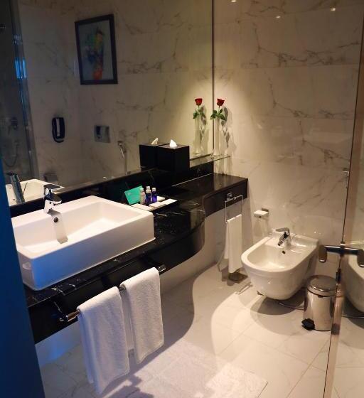 클럽 룸 킹침대, The Art Hotel & Resort