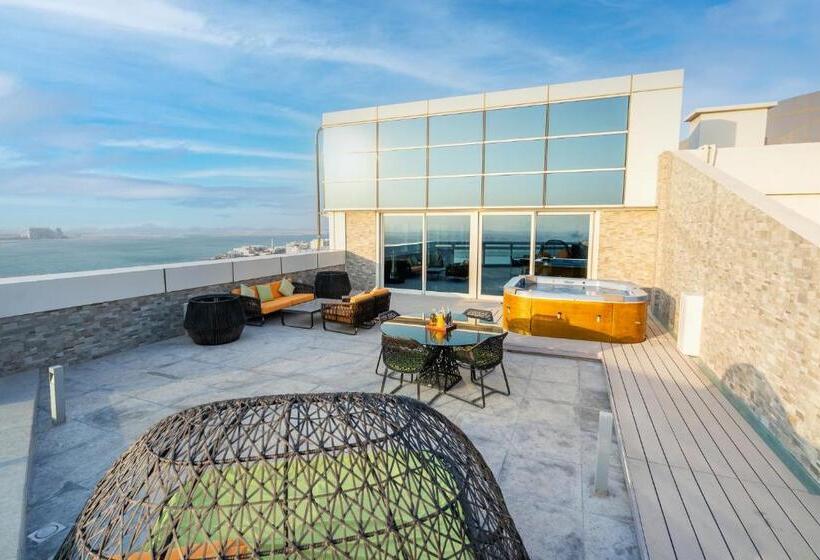 로얄 스위트, The Art Hotel & Resort