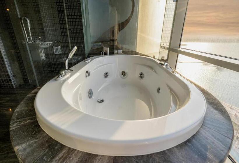 로얄 스위트, The Art Hotel & Resort