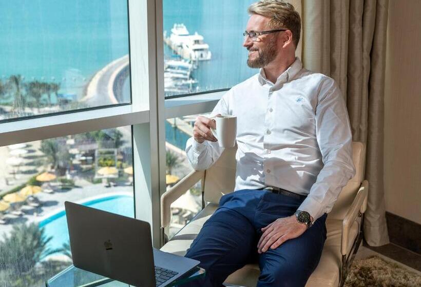 스위트, The Art Hotel & Resort