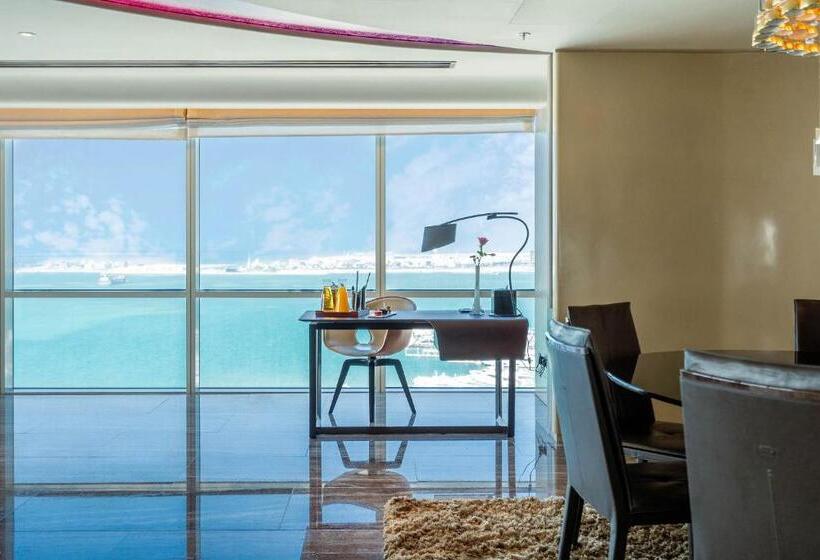 سوییت, The Art Hotel & Resort