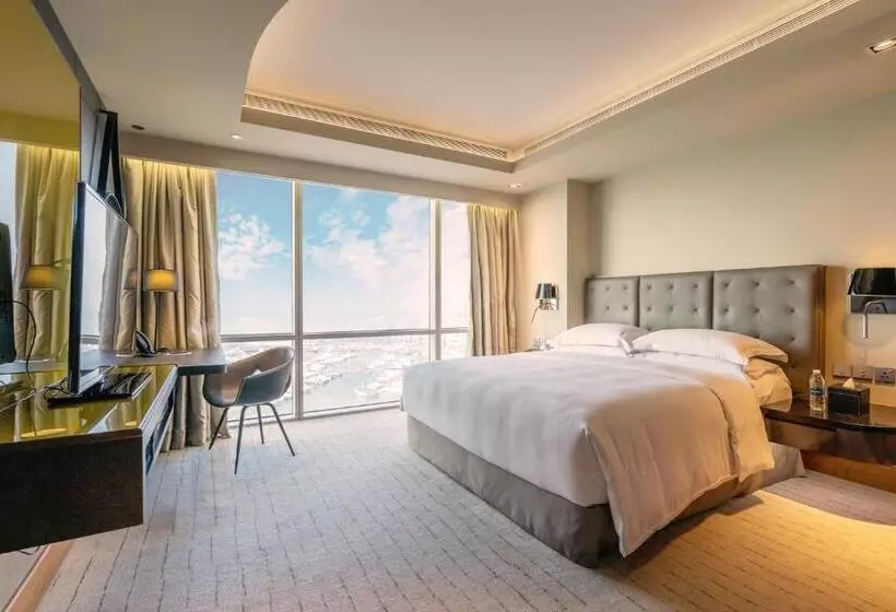 سوئیت کلاب, The Art Hotel & Resort