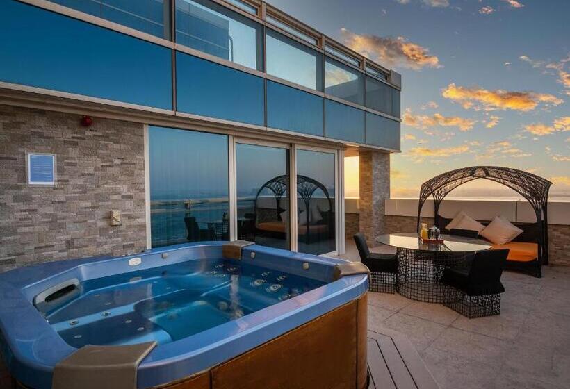 스위트, The Art Hotel & Resort