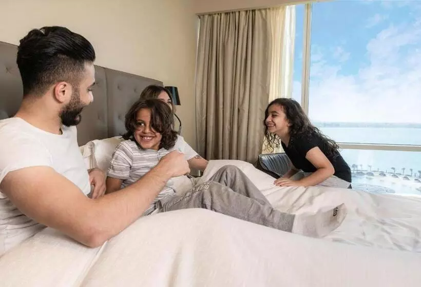 سوییت, The Art Hotel & Resort