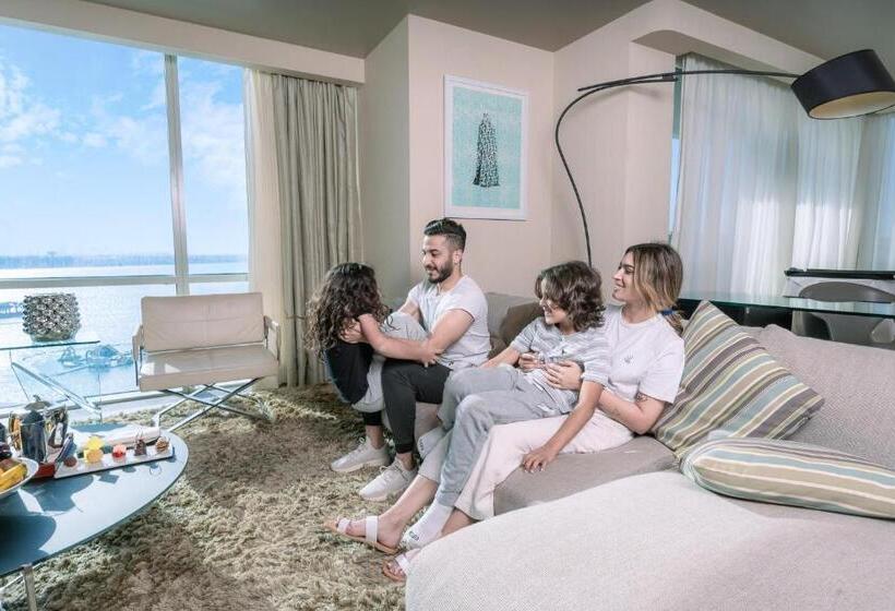 스위트, The Art Hotel & Resort