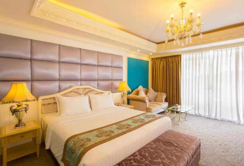 Номер Deluxe с Балконом, The Grand Kandyan