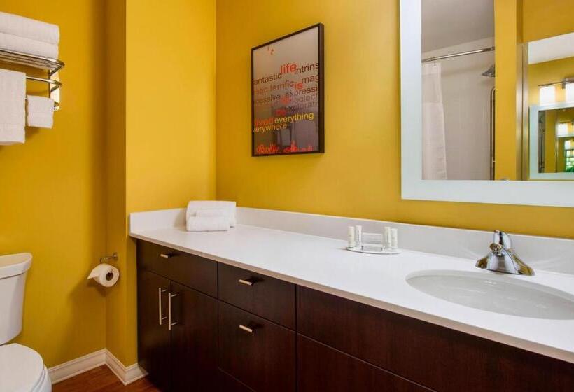 スタンダードスタジオ, Towneplace Suites By Marriott Red Deer