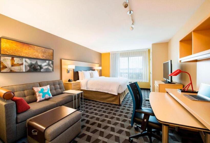 キングサイドベッドのスタンダードワンルーム, Towneplace Suites By Marriott Red Deer