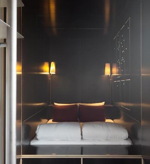 Standard Quadruple Room, Volks