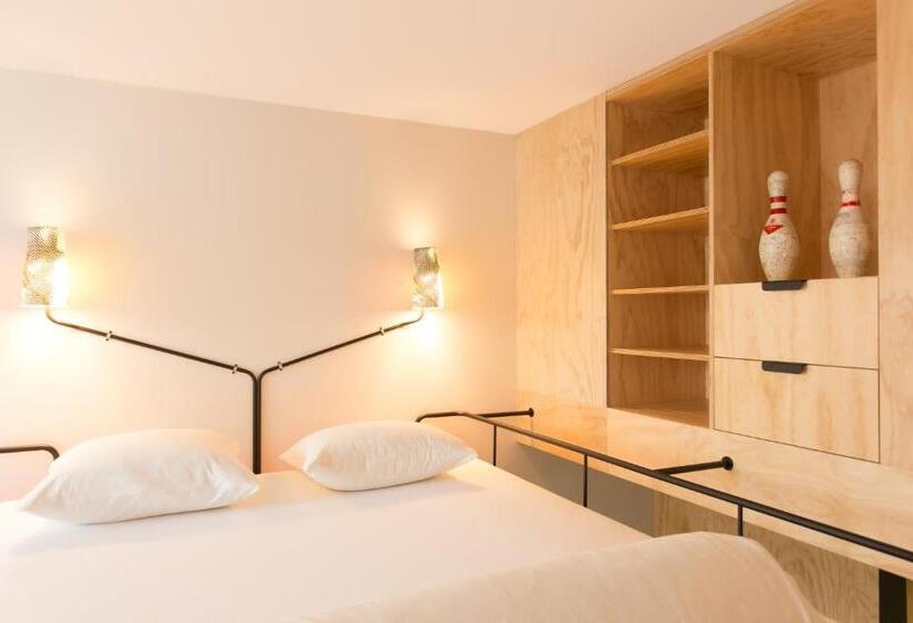 バルコニー付きスタンダードステューディオ, Volks