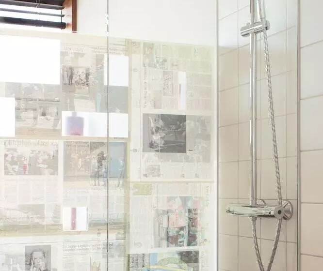 Standard Room, Volks
