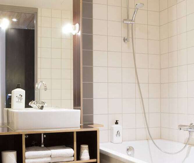 スタンダード４人部屋, Volks