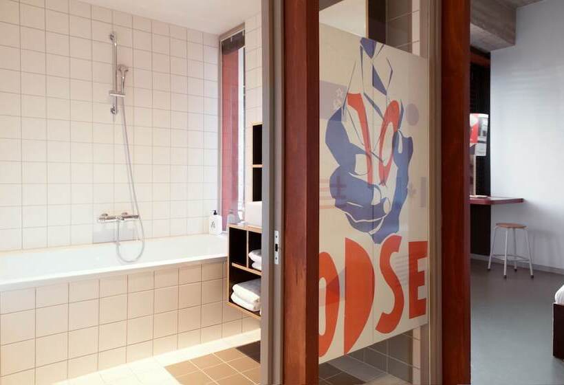 スタンダード４人部屋, Volks