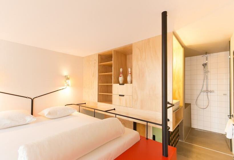 バルコニー付きスタンダードステューディオ, Volks