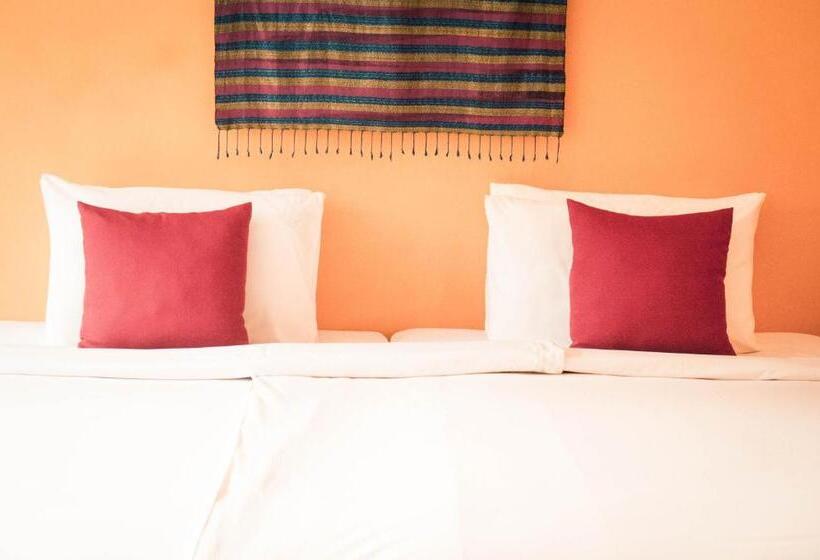 اتاق لوکس با بالکن, Iroha Garden Hotel & Resort