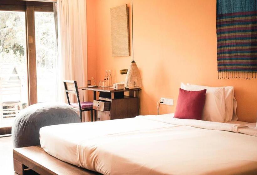 اتاق لوکس با بالکن, Iroha Garden Hotel & Resort