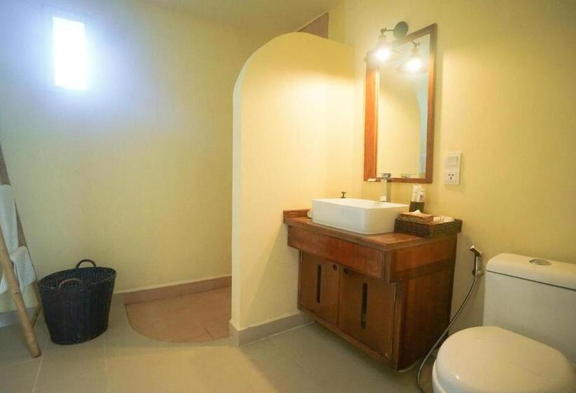 اتاق راحتی با چشمانداز استخر, Iroha Garden Hotel & Resort