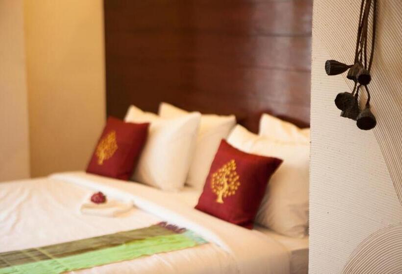Люкс с Балконом, Iroha Garden Hotel & Resort