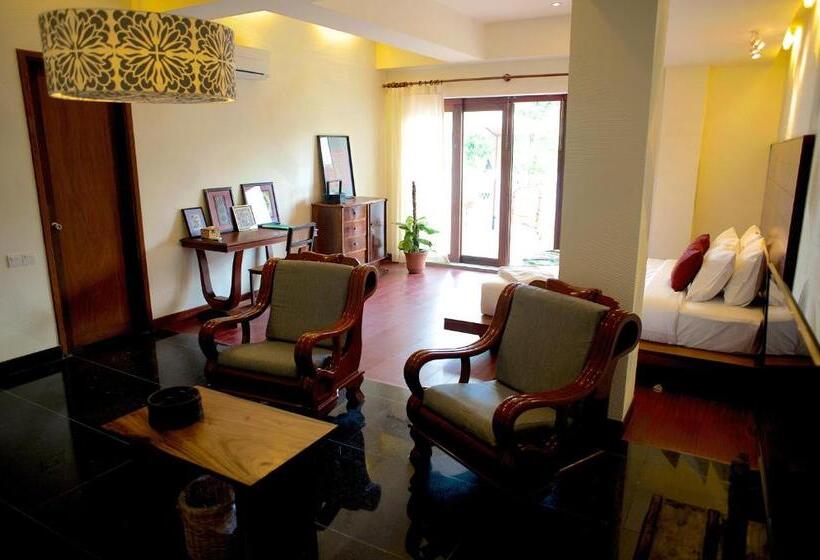 سوئیت با بالکن, Iroha Garden Hotel & Resort