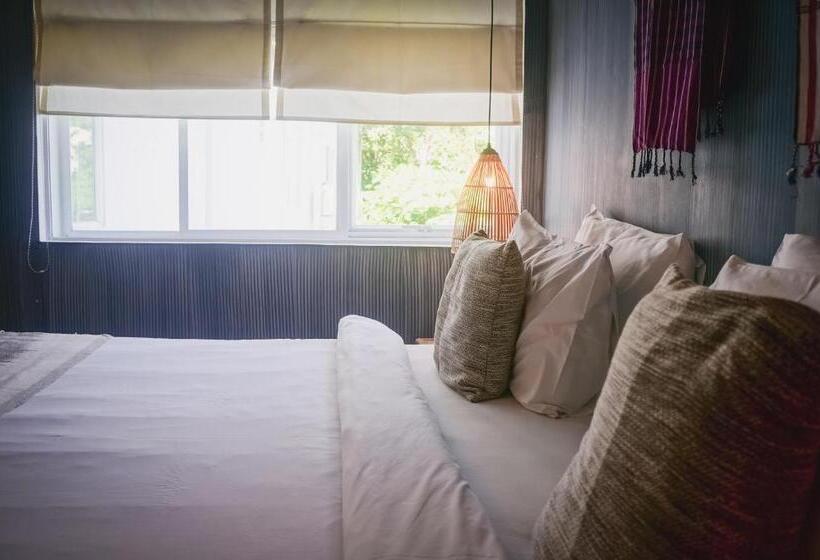 اتاق لوکس, Iroha Garden Hotel & Resort