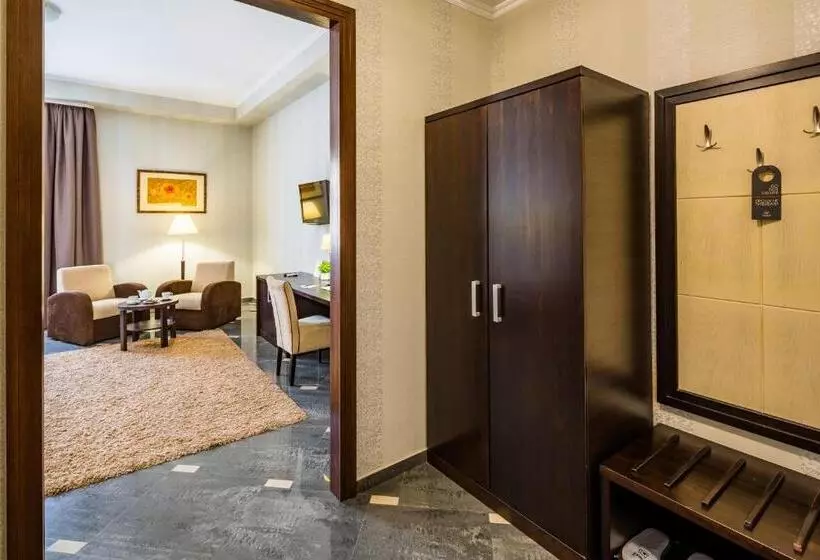 Habitació Triple Estàndard, Taurus Hotel & Spa