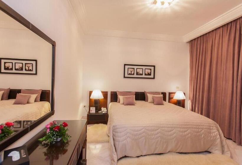 سوییت لوکس, The Penthouse Suites