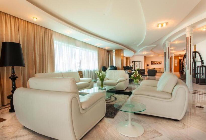 سوئیت رویال, The Penthouse Suites