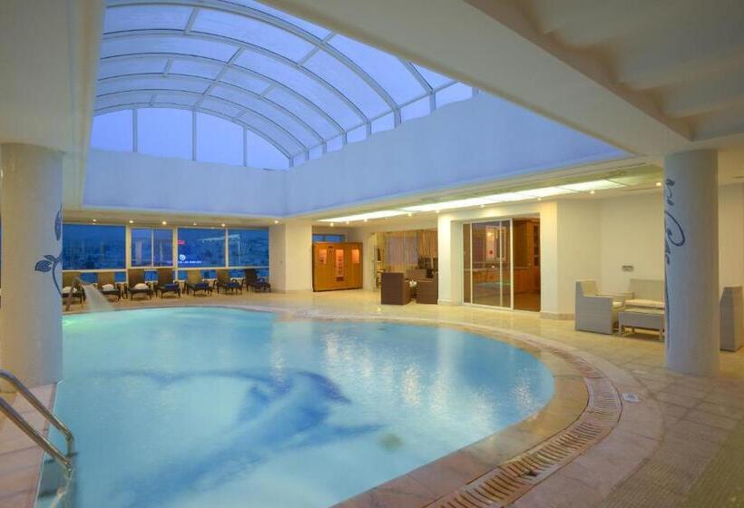 سوئیت رویال, The Penthouse Suites