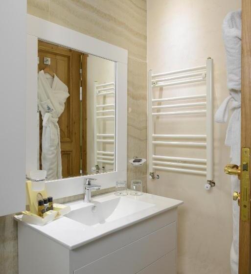 اتاق استاندارد, The Penthouse Suites