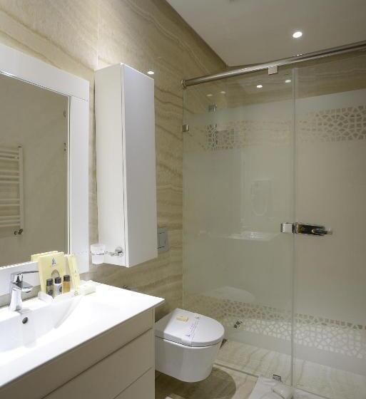 اتاق لوکس, The Penthouse Suites