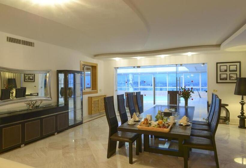 سوئیت رویال, The Penthouse Suites