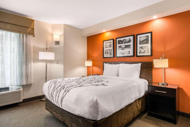 اتاق استاندارد, The Penthouse Suites