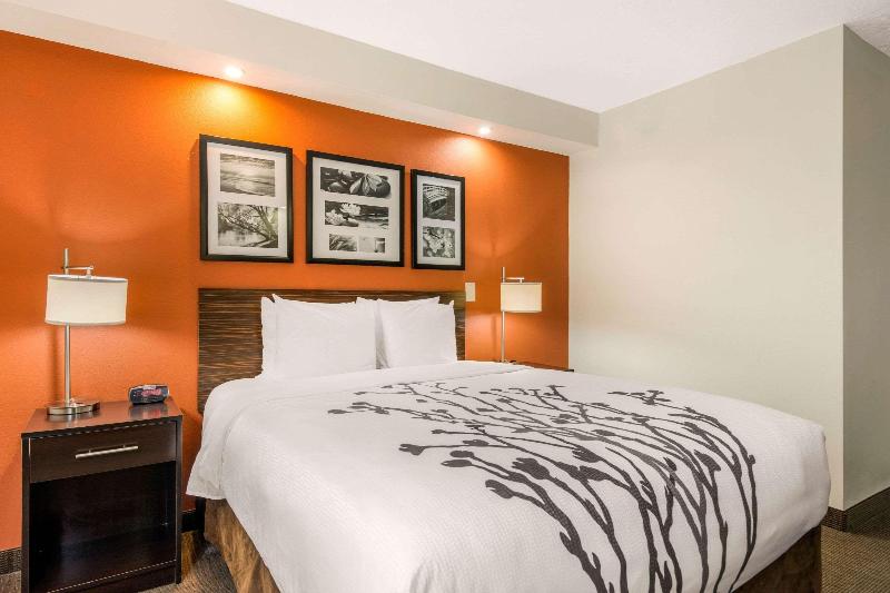 اتاق استاندارد, The Penthouse Suites