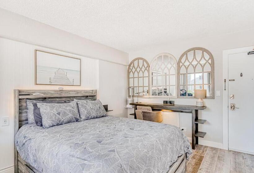 חדר סטודיו סטנדרד, Seashore 93