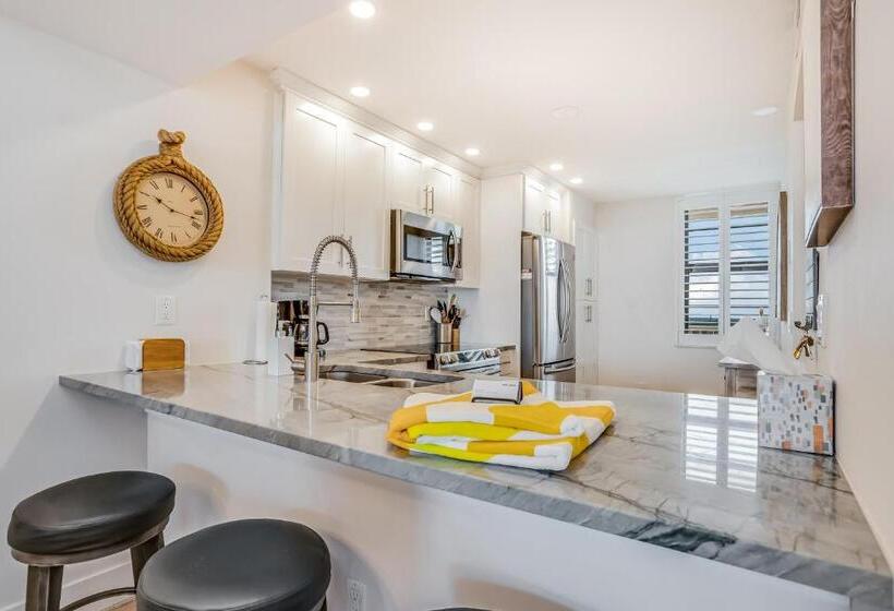 شقة غرفتين, Sunset Dreams