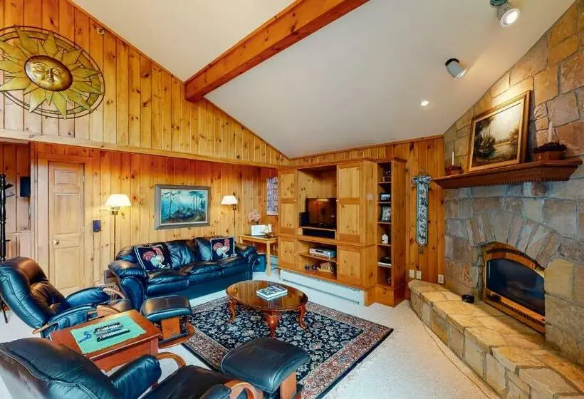 Huoneisto 3 Makuuhuonetta, Bromley Mountain Condo Cd2
