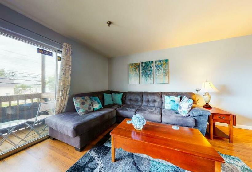 침실 1개 아파트, Lake Winnipesaukee Retreat