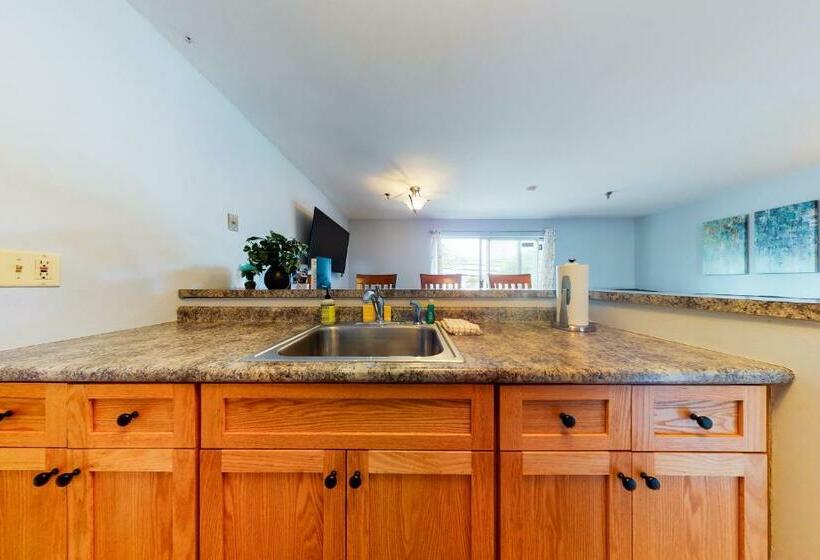 침실 1개 아파트, Lake Winnipesaukee Retreat