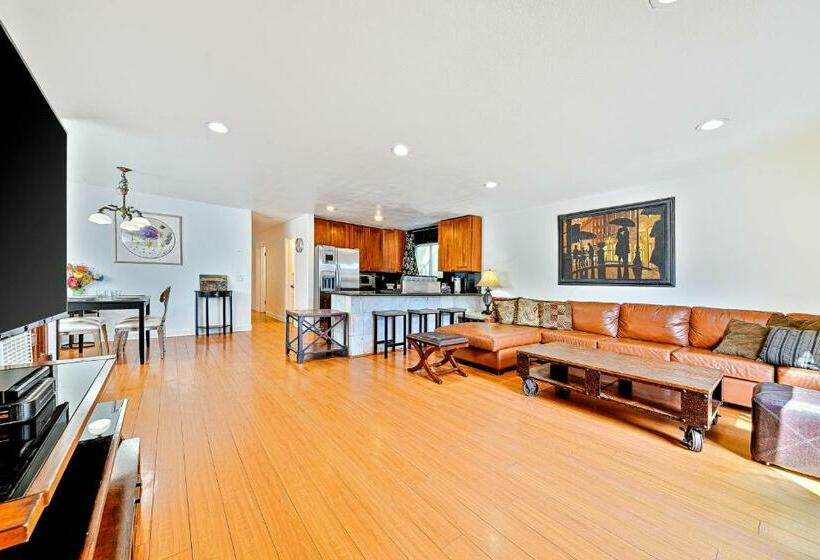 ３ベッドルームアパートメント, Newport Family Castle