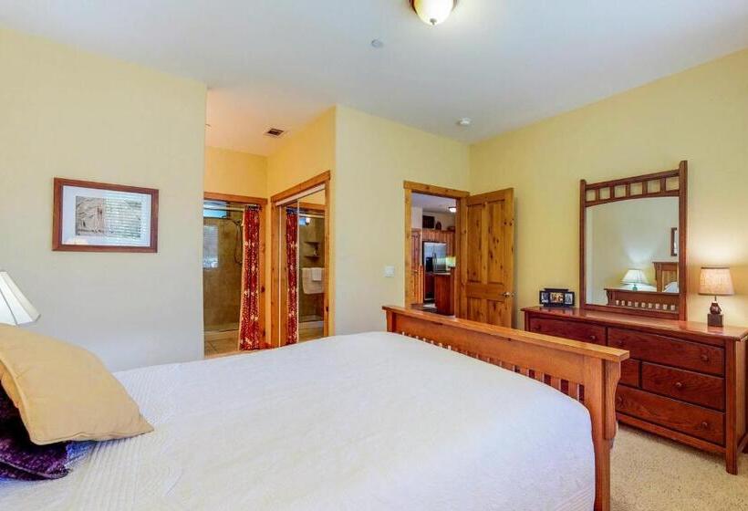 침실 2개 아파트, Boulders Hideout