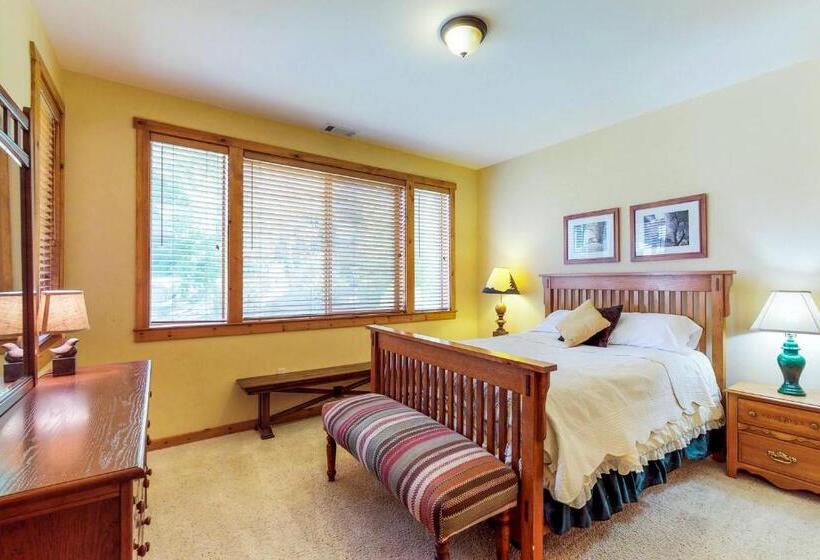 침실 2개 아파트, Boulders Hideout