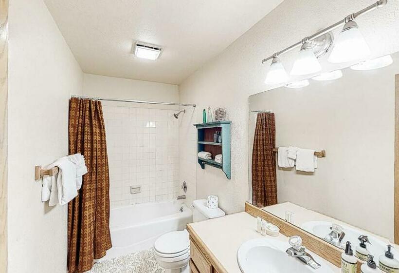 آپارتمان 1 خوابه, Hidden Village 25 Timbercrest