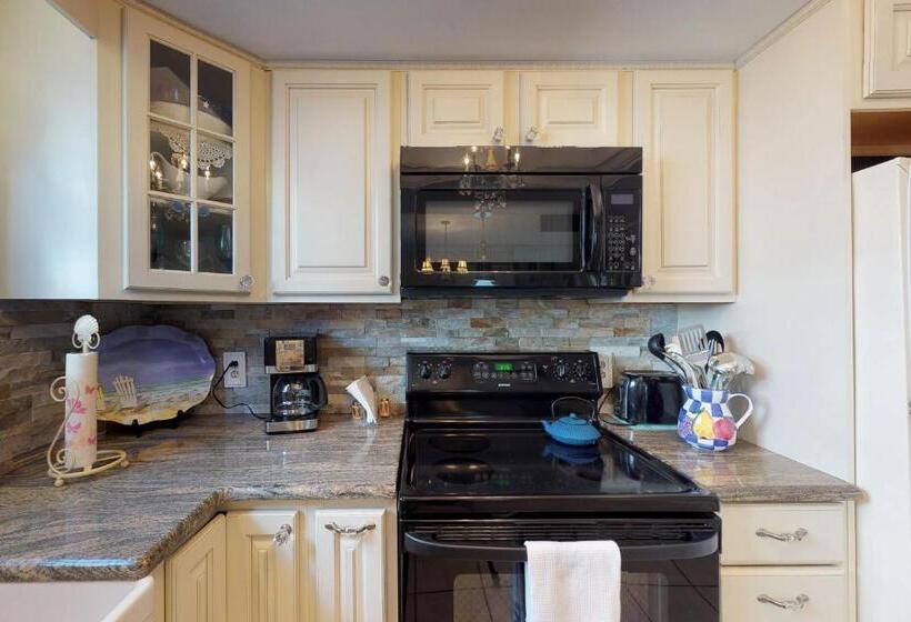 דירת שני חדרים, Oaks Landing 4